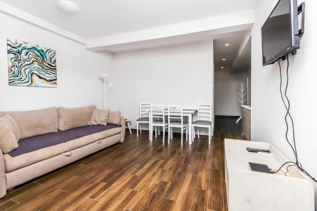 Timea Apartment 蒂瓦特 外观 照片