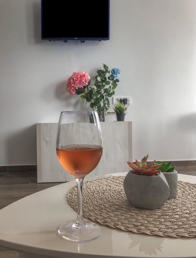 Timea Apartment 蒂瓦特 外观 照片